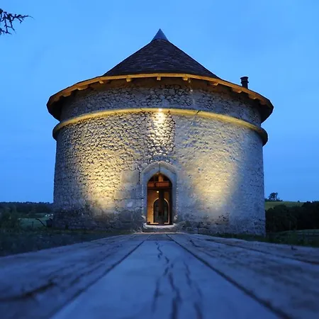 Chateau De Lerse Bed & Breakfast