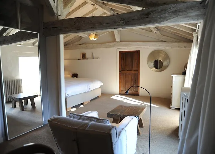 Oda ve Kahvaltı Chateau De Lerse *