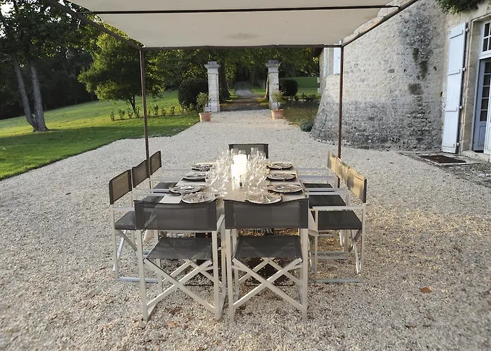 Oda ve Kahvaltı Chateau De Lerse