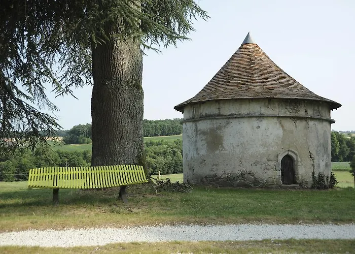 Chateau De Lerse Perignac (Charente)